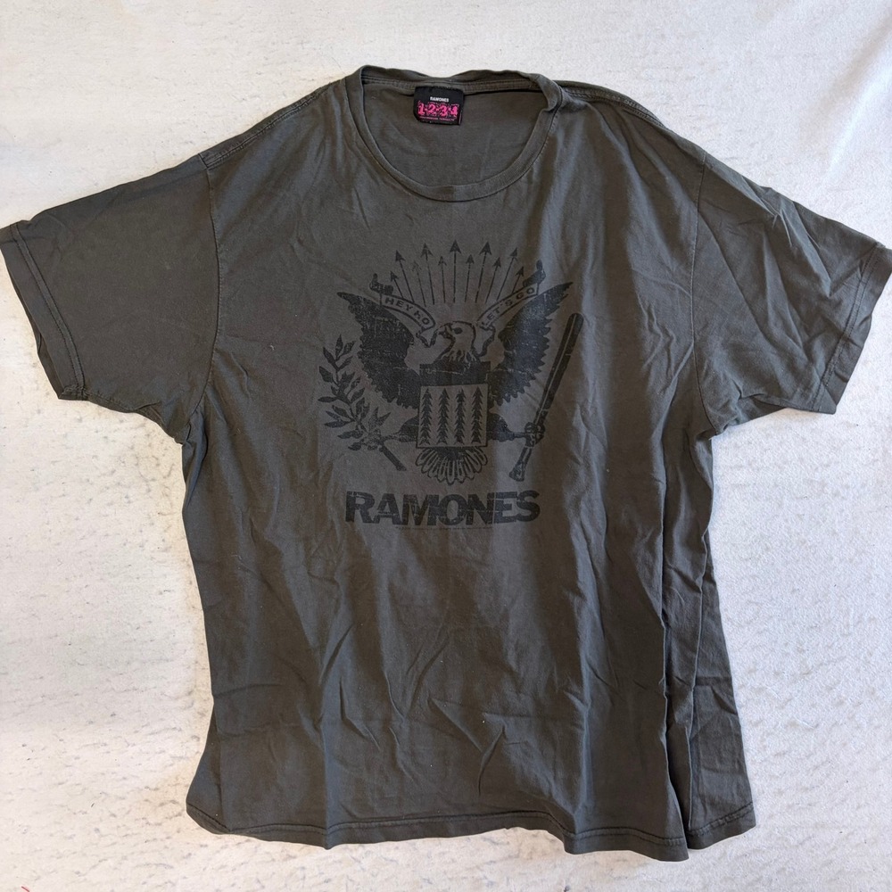 Ramones Graphic T-Shirt Mens XL Charcoal Grey Band Tee Short Sleeve Seal Logo